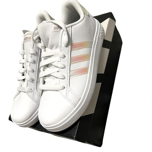 🌟🌟🌼NIB Adidas GRAND COURT 2.0 K. White Shoes with Iridescent Accents - Picture 11 of 12